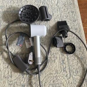 Dyson Supersonic Hair Dryer - White